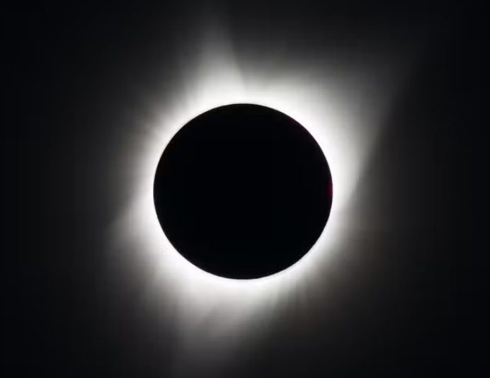 Eclipse solar total como o desta segunda só será visto no Brasil em