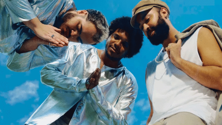 Gilsons lançam seu álbum de estreia: Pra Gente Acordar