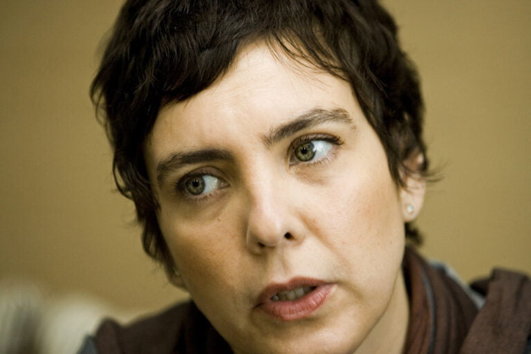 Confira 4 curiosidades sobre Adriana Calcanhotto e sua carreira