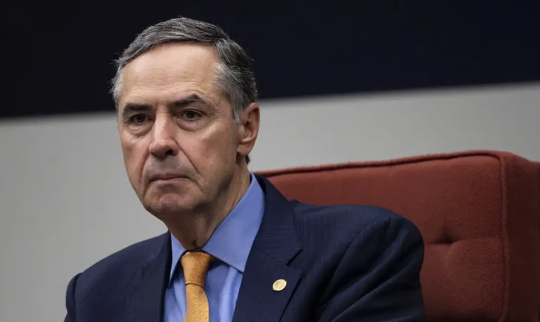 Barroso dá recado a Musk e fala em instrumentalização criminosa das redes sociais