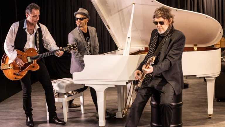 Titãs lança álbum de regravações de hits e prepara nova turnê; ouça aqui