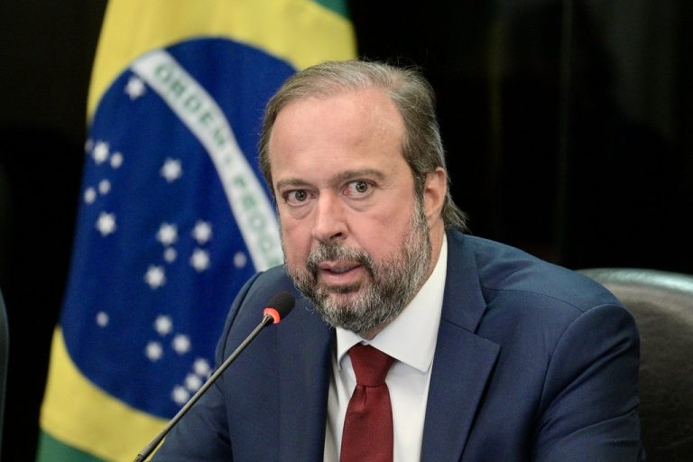 Ministro de Energia defende avanço na exploração de petróleo na Foz do Amazonas