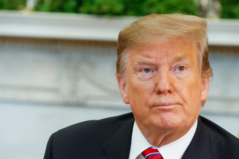 Trump aplica tarifas e pode afetar economia global