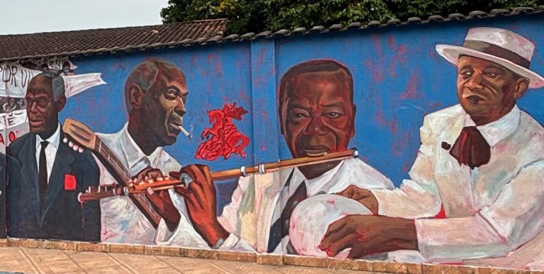 Instituto Zeca Pagodinho inaugura os Murais “Santíssima Trindade” e “Deixa Vida Me Levar”
