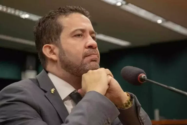Diego Amorim: “Arenas fora do Congresso?”