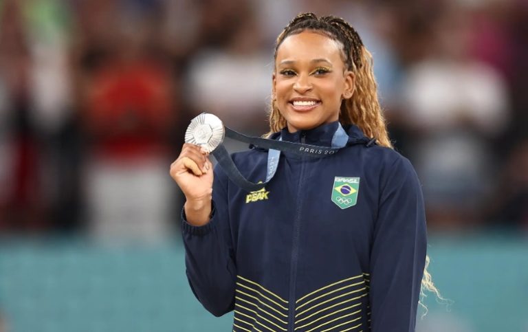Rebeca vira a maior medalhista mulher do Brasil em Olimpíadas