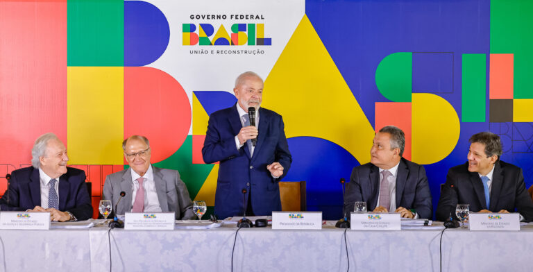 Após caso pix, Lula determina que portarias do governo passem pela Casa Civil