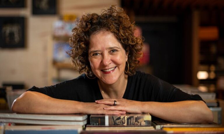 Carla Madeira: conheça os três livros da escritora mineira