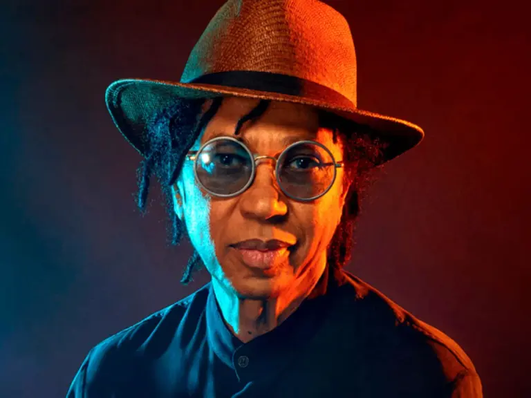 Os maiores sucessos de Djavan no dia do aniversário do artista