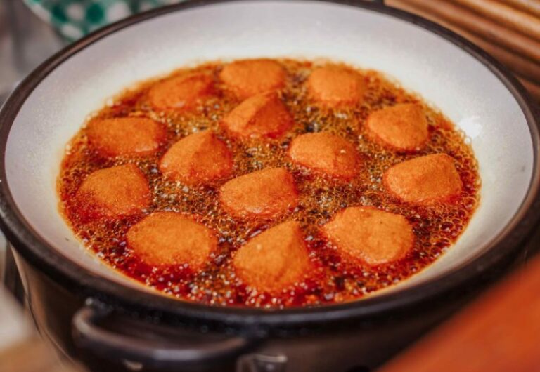 8 pratos de influência africana na gastronomia brasileira: feijoada não é um deles