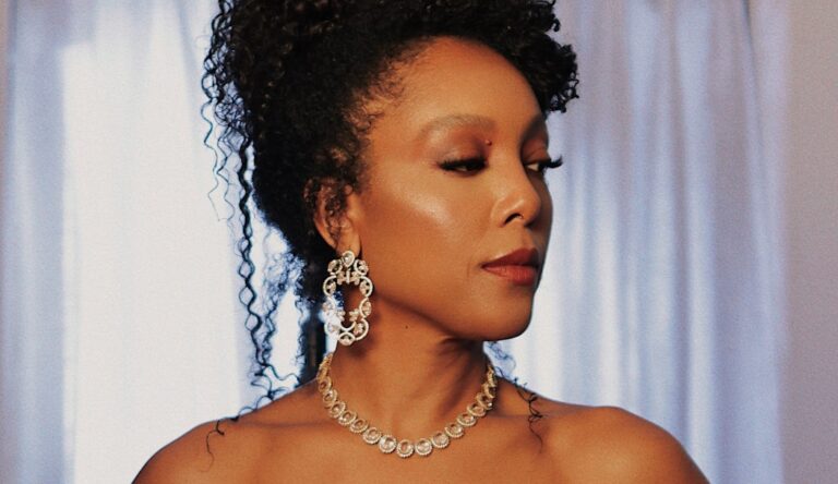 Negra Li lança “Fake” e prepara o terreno para seu novo álbum