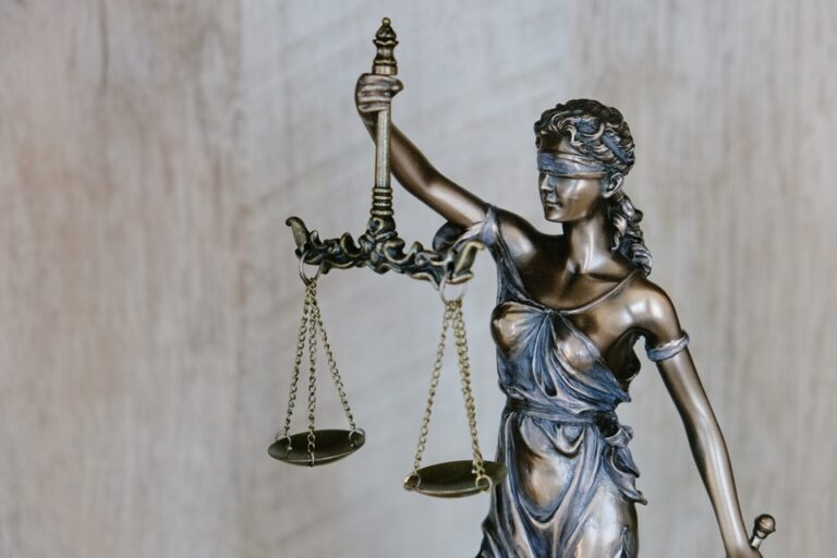 Entenda o caso do juiz com identidade falsa: sentenças continuam valendo, diz desembargador