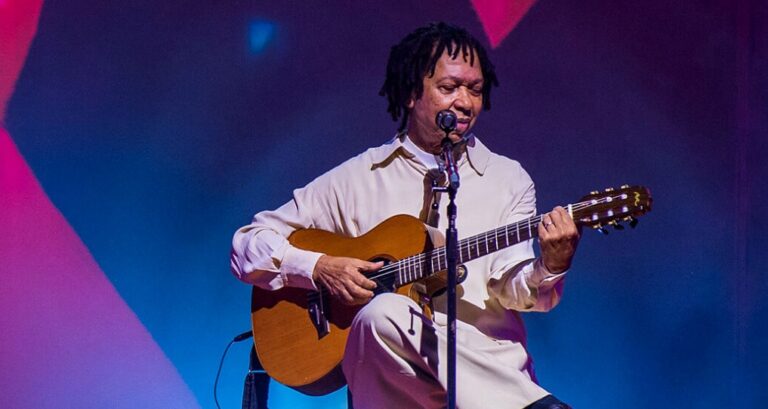 Musical “Djavan – Vidas Pra Contar” estreia no Rio e em SP
