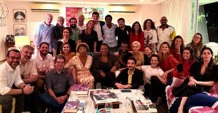 Margareth Menezes discute cultura com artistas e Caetano Veloso