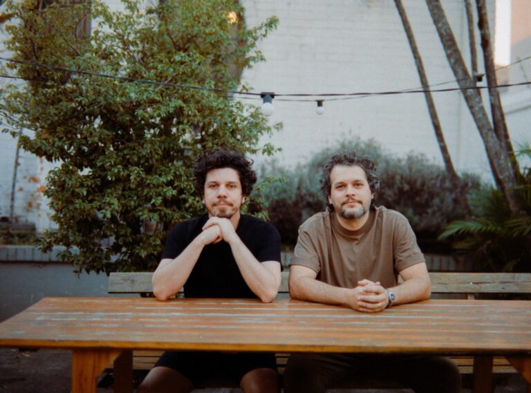 Vanguart faz último show da turnê no Cine Joia e prepara novo álbum