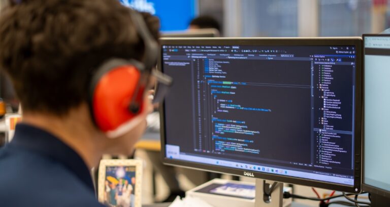 SENAI aposta na Inteligência Artificial Industrial para o futuro da indústria