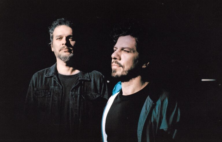 Vanguart lança novo álbum em SP; Novabrasil leva você para ver de camarote