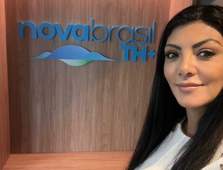 Patrícia Liberato assume o ‘Samba Nova’ na Novabrasil