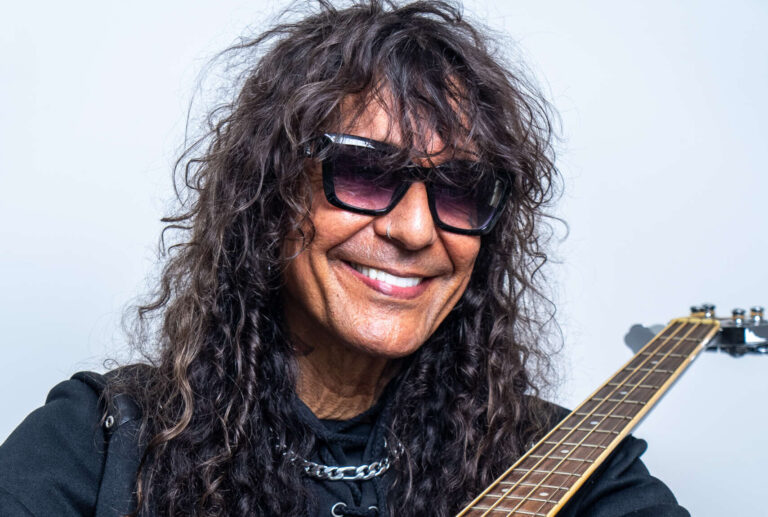 Por que Luiz Caldas é considerado o precursor do Axé Music?