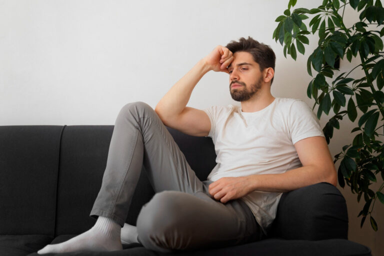 Queda de testosterona afeta energia, humor e vida sexual; veja sinais e tratamentos