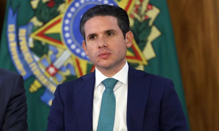 Diego Amorim: “Motta terá que abandonar a lógica de agradar e assumir a de comandar”