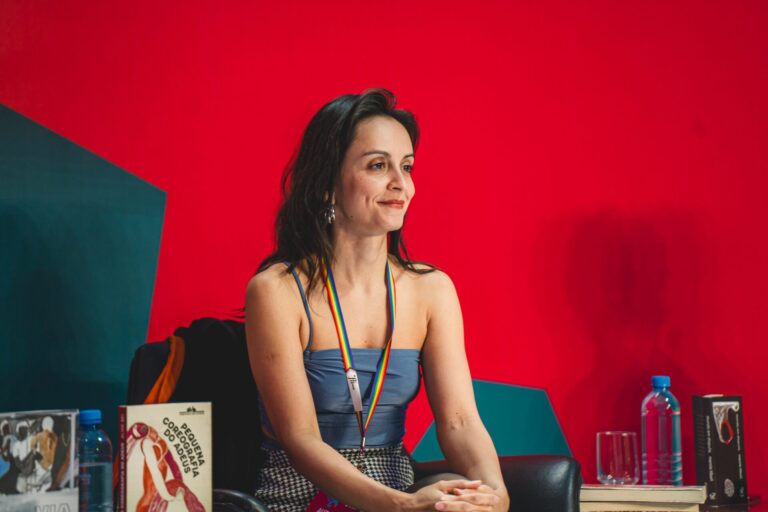 Conheça os 3 romances da escritora paulistana Aline Bei
