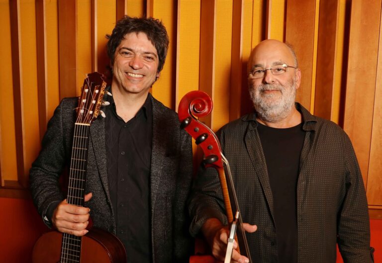 Jaques Morelenbaum, Fred Martins e Marcelo Costa fazem tributo a João Gilberto no Blue Note Rio