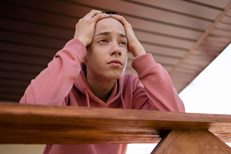 Depressão na adolescência vai além do diagnóstico e pode passar despercebida