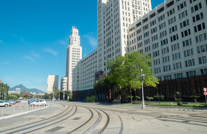 Heródoto Barbeiro: “O desafio às elites nacionais”