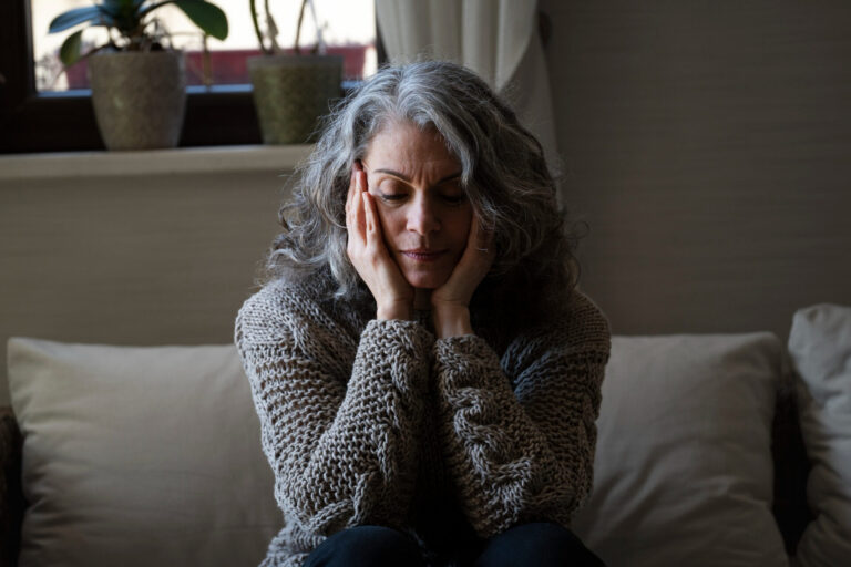 Menopausa: sinais além das ondas de calor podem afetar sono e coração