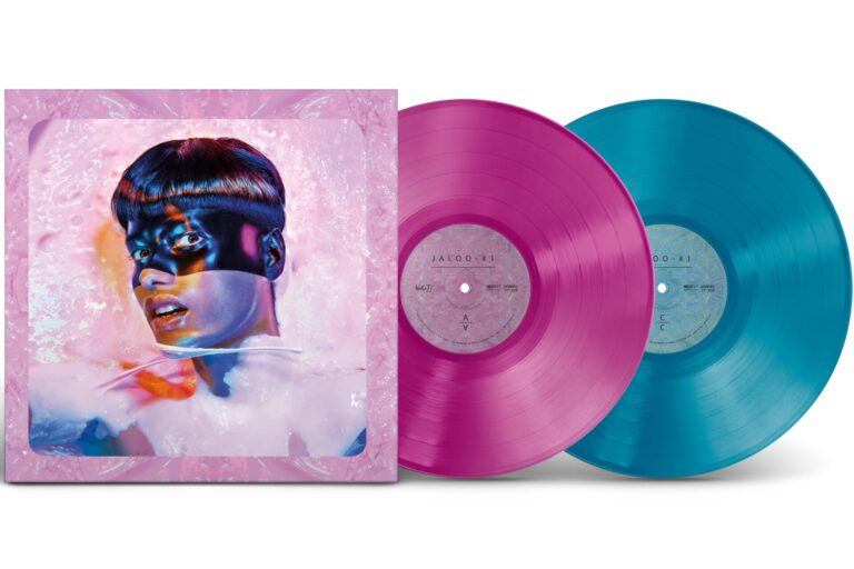 Jaloo celebra 10 anos do seu primeiro álbum com luxuosa edição em disco de vinil