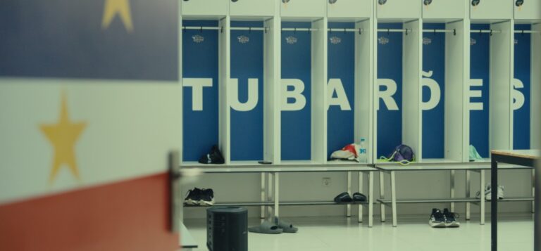 Seu Jorge narra a emocionante jornada de Cabo Verde rumo à sua 1ª Copa no documentário “Um Milagre no Atlântico”