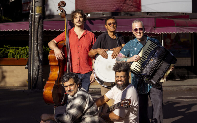 Pedro Miranda e Forró da Gávea fazem temporada julina no Manouche, no Rio de Janeiro