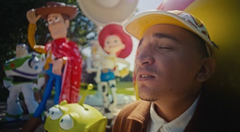 João Gomes leva o forró ao universo de ‘Toy Story’; veja