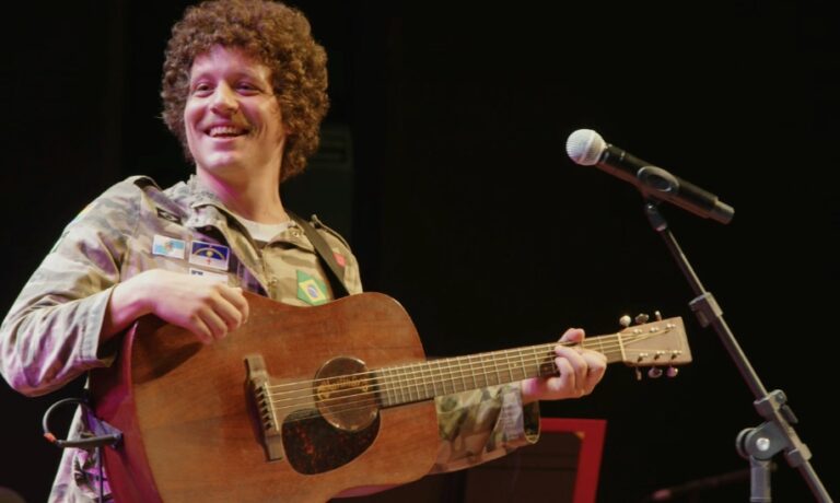 Chico Chico lança 2° ato de EP ao vivo com a Orquestra Sesiminas