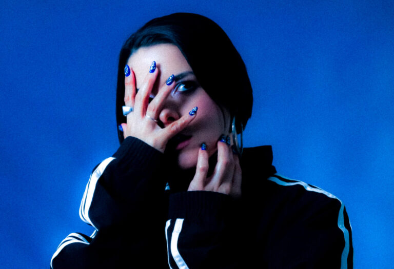 LOUISE, filha de Chico Science, apresenta seu EP de estreia, “Notívaga”
