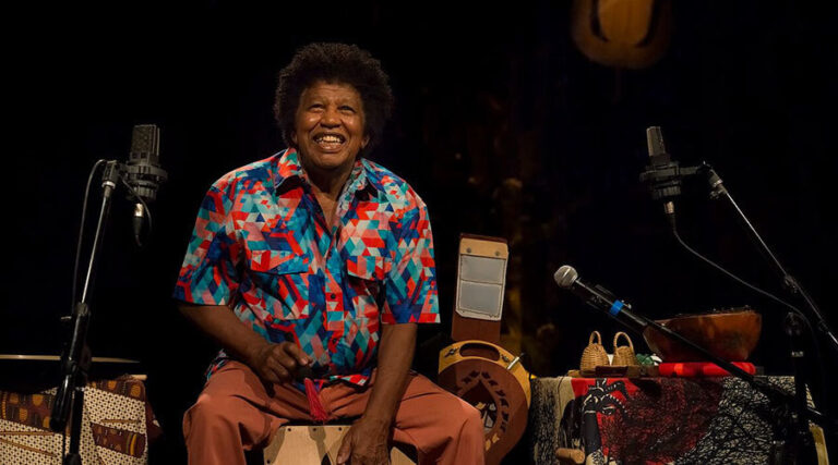 10 álbuns antológicos da MPB com a bateria de Robertinho Silva